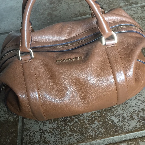 Gently used Michael Kors purse - Picture 1 of 4